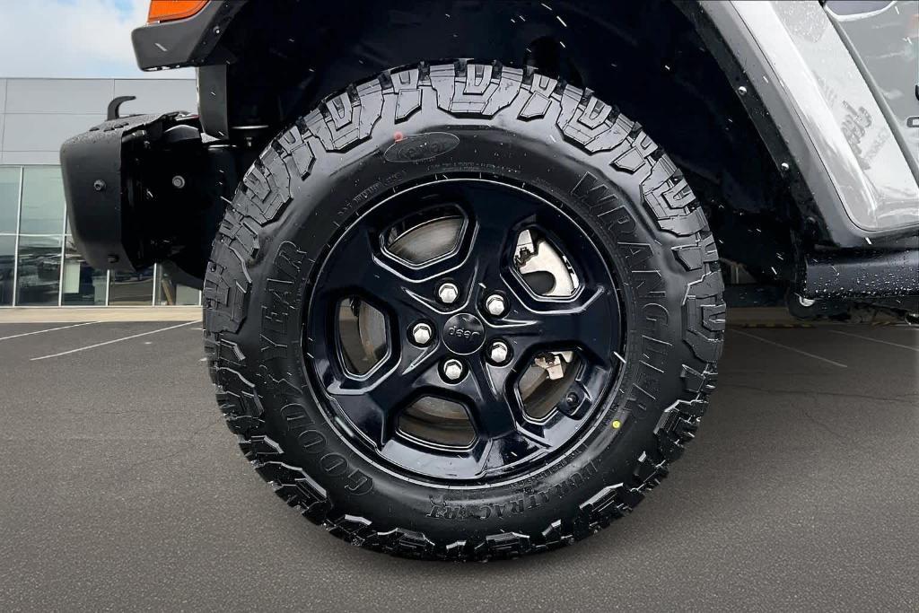 used 2021 Jeep Gladiator car, priced at $34,995