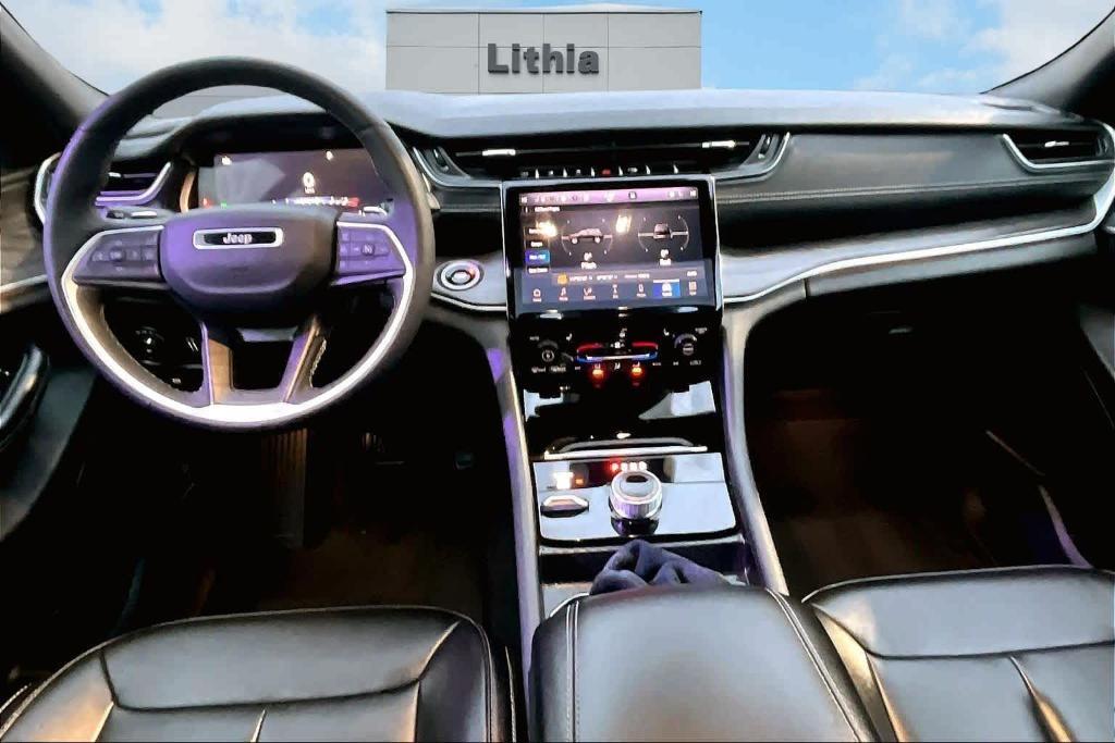 used 2024 Jeep Grand Cherokee car, priced at $31,995