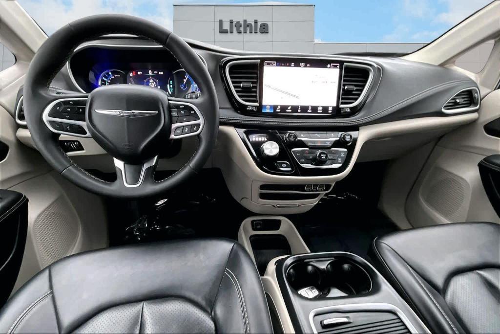 used 2024 Chrysler Pacifica Hybrid car, priced at $29,995