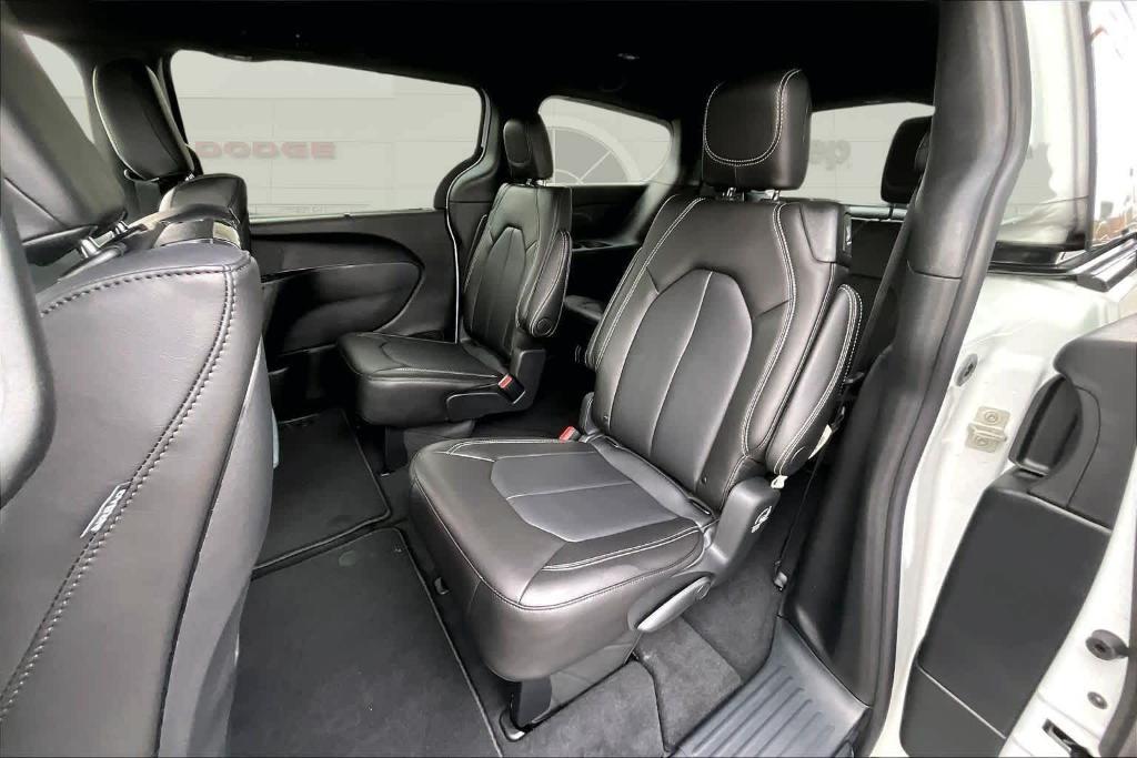 new 2026 Chrysler Pacifica car, priced at $55,450