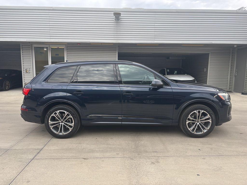 used 2025 Audi Q7 car, priced at $49,996