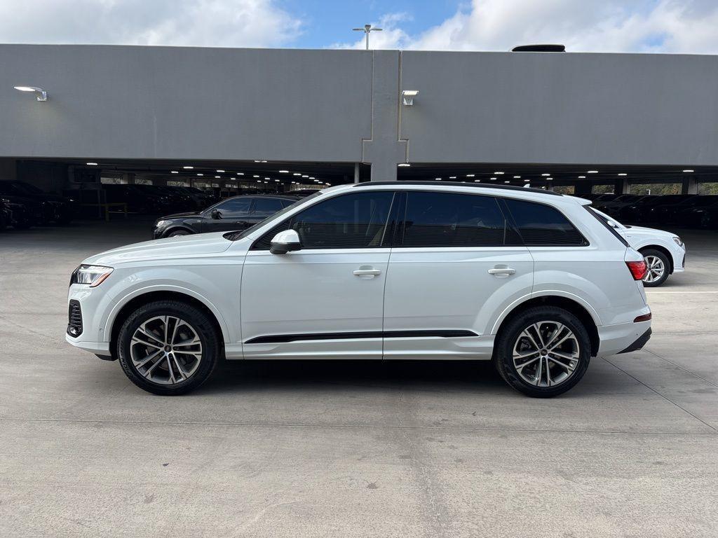 new 2026 Audi Q7 car, priced at $66,995
