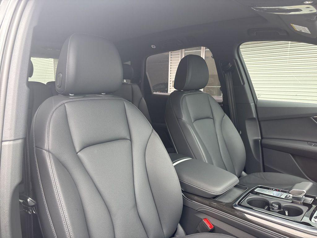 new 2026 Audi Q7 car, priced at $73,295