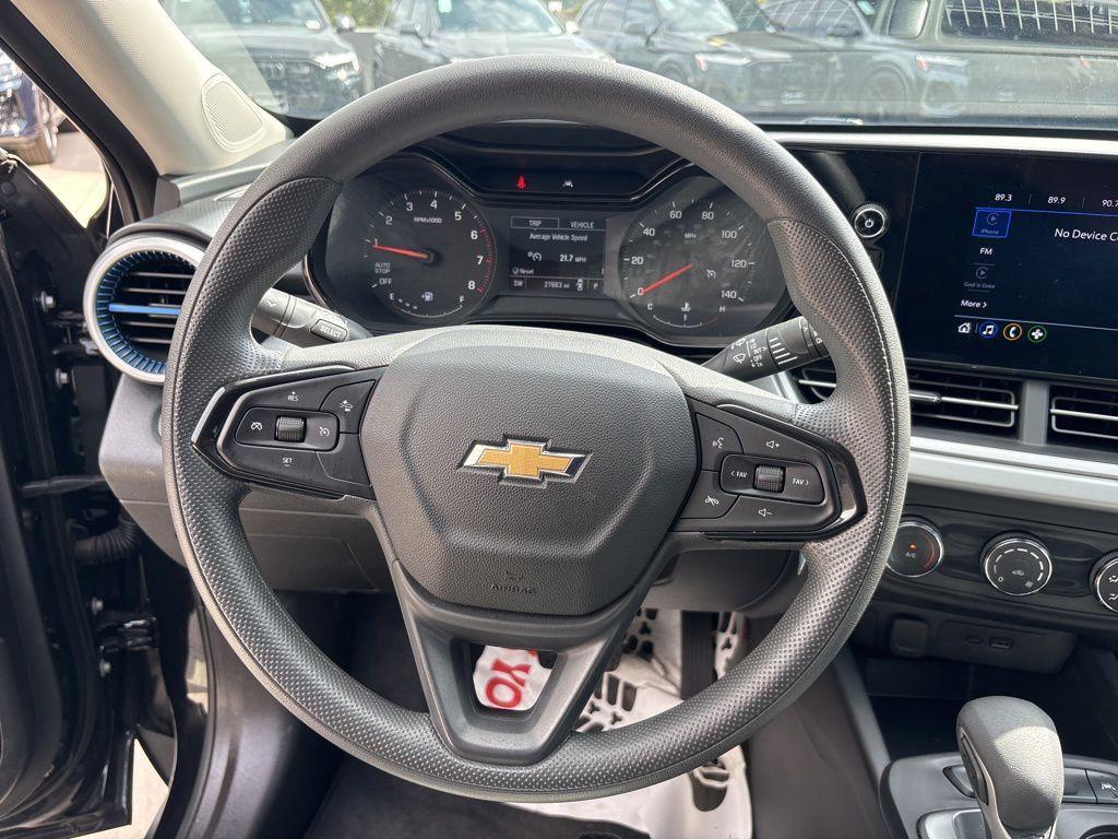used 2025 Chevrolet Trax car, priced at $19,418