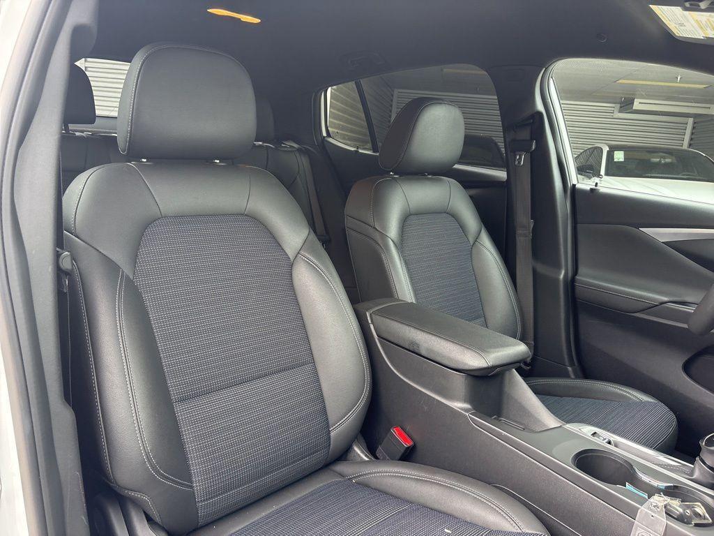 used 2025 Buick Envista car, priced at $21,216