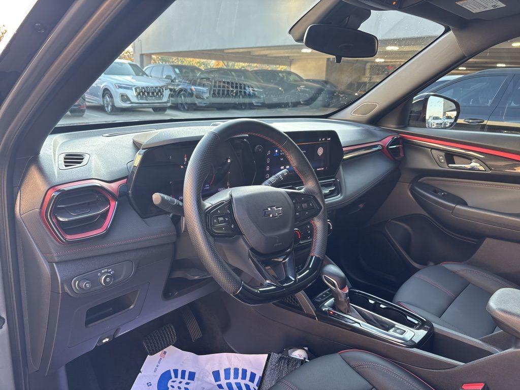 used 2025 Chevrolet TrailBlazer car, priced at $23,993