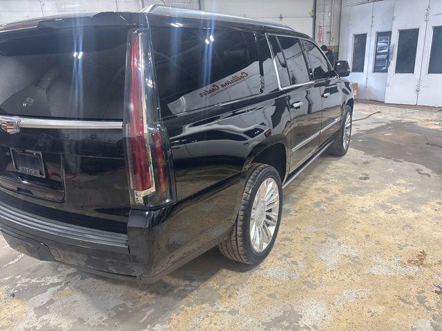 used 2020 Cadillac Escalade ESV car, priced at $37,500