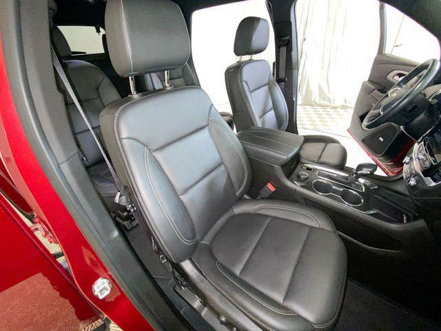 used 2023 Chevrolet Traverse car, priced at $26,819