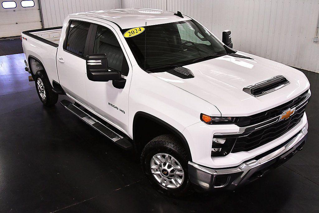 used 2024 Chevrolet Silverado 2500 car, priced at $50,989