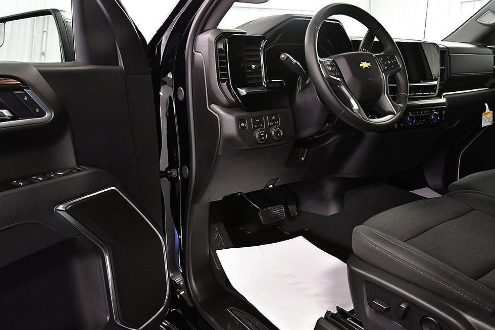 new 2026 Chevrolet Silverado 1500 car, priced at $54,595