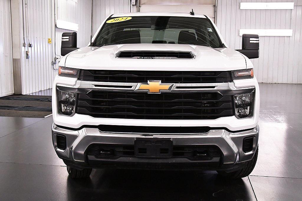 used 2024 Chevrolet Silverado 2500 car, priced at $50,806