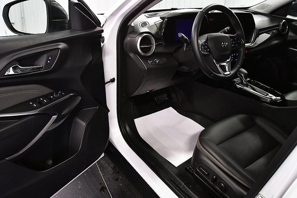 used 2024 Chevrolet Trax car, priced at $22,625