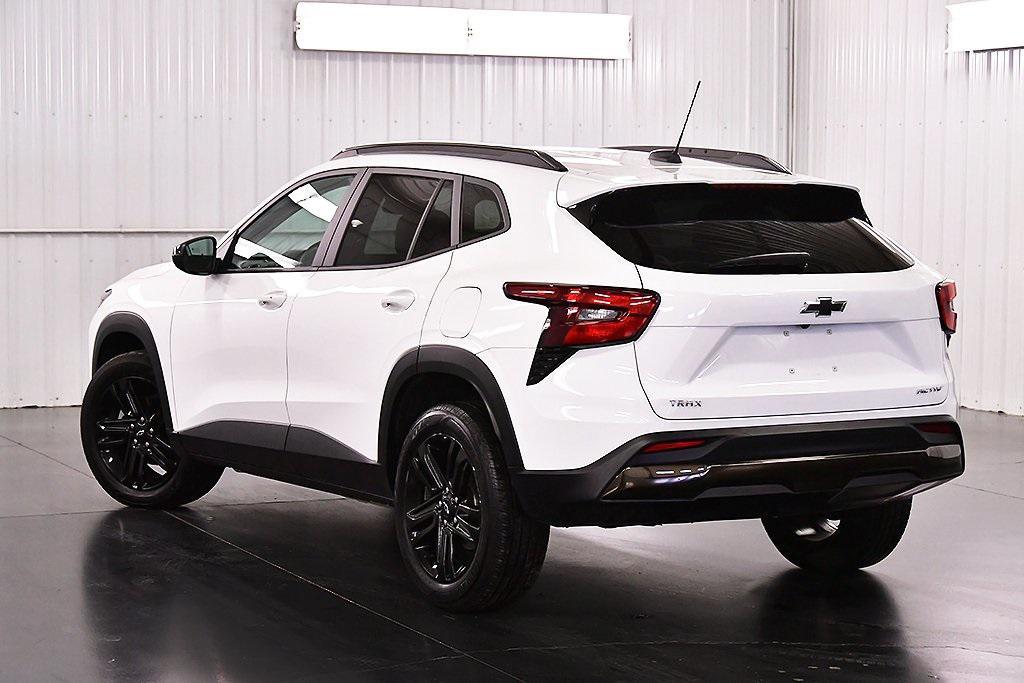 used 2024 Chevrolet Trax car, priced at $22,625