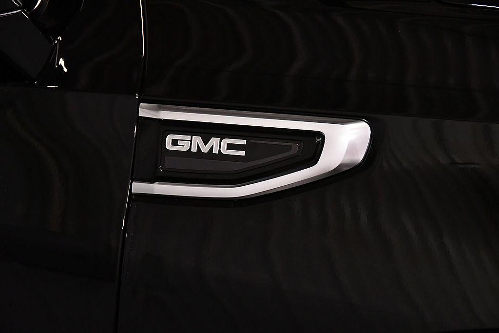 used 2024 GMC Yukon car, priced at $71,754