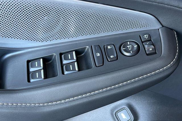 used 2025 Acura MDX car, priced at $47,995