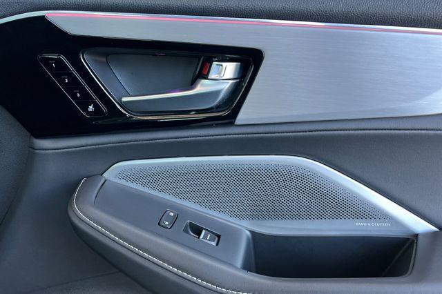 used 2025 Acura MDX car, priced at $47,995