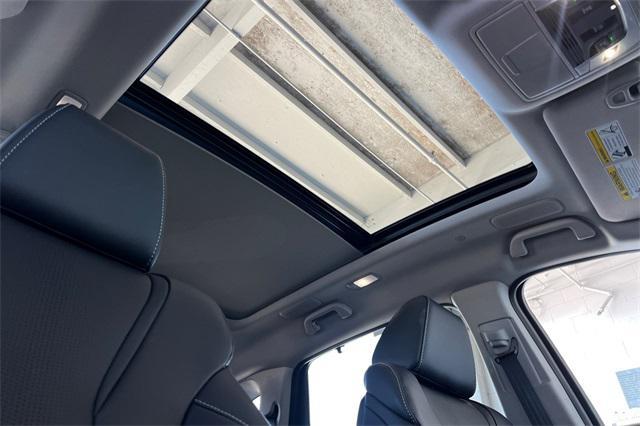 used 2025 Acura MDX car, priced at $49,995