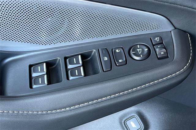 used 2025 Acura MDX car, priced at $49,995