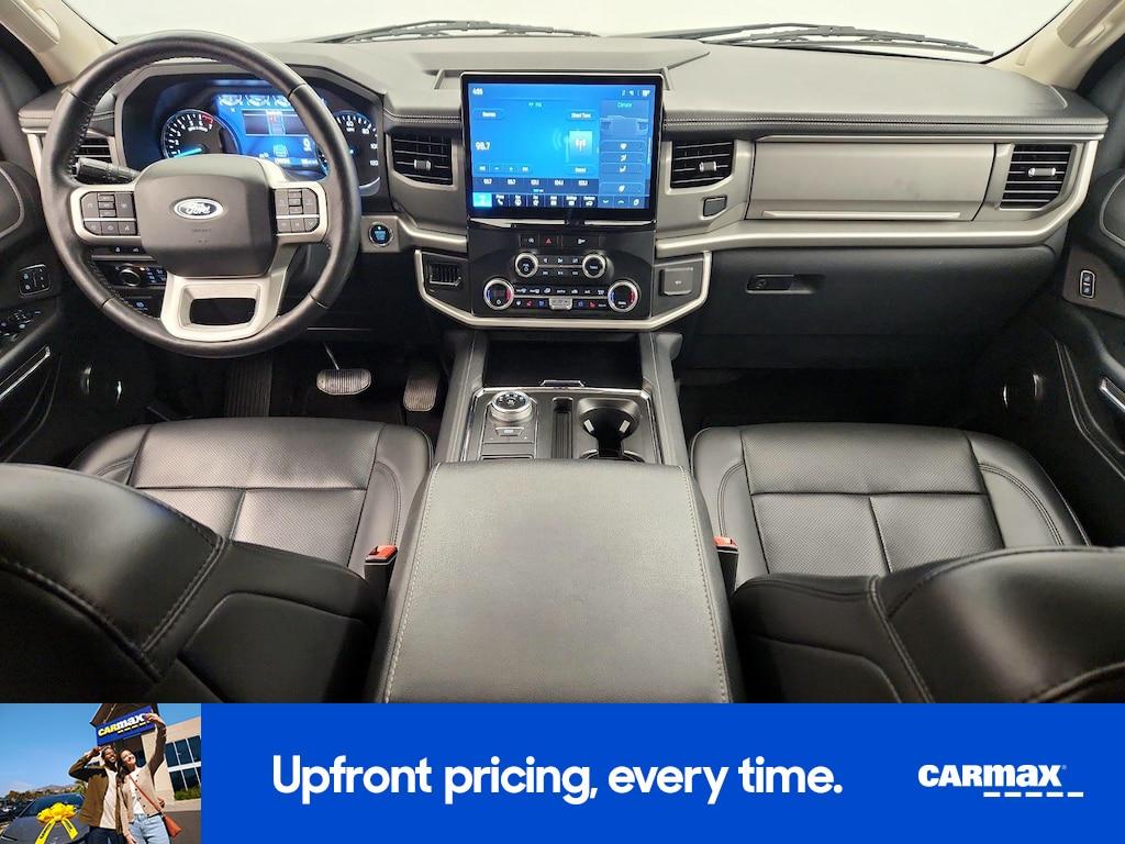 used 2024 Ford Expedition car, priced at $40,998