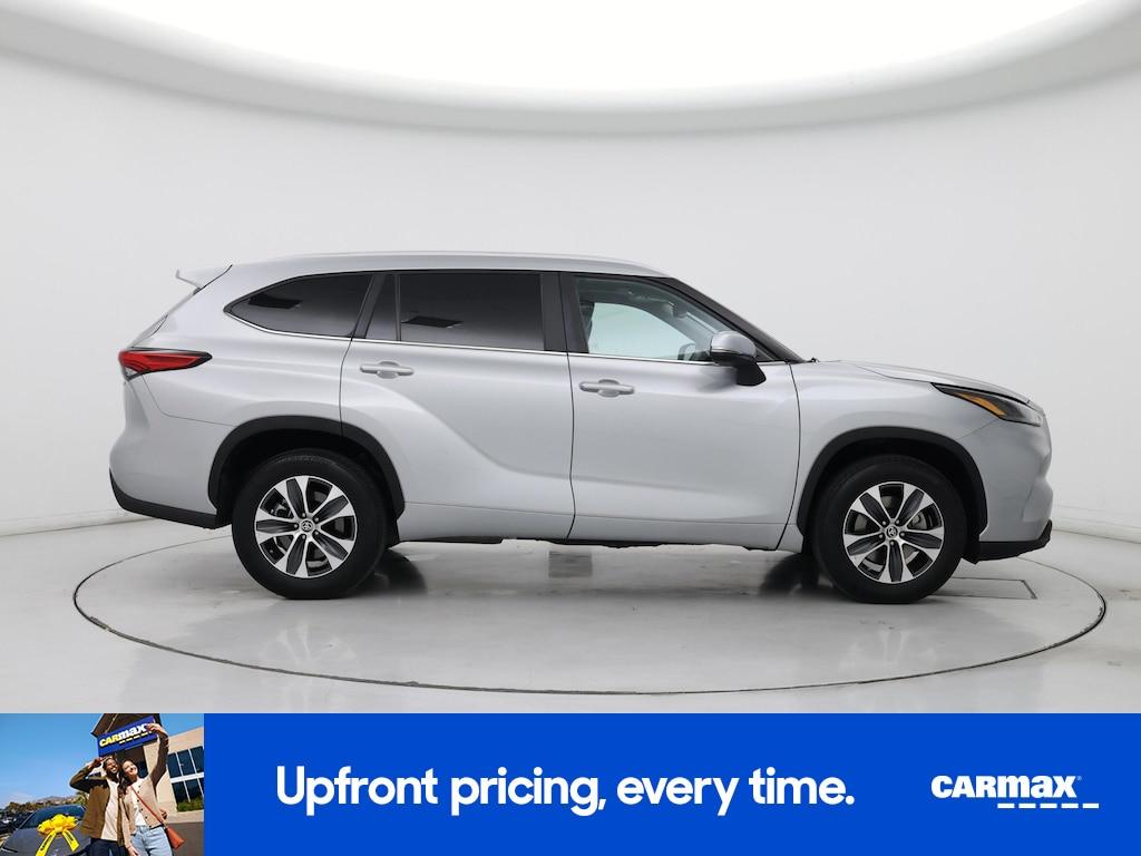 used 2023 Toyota Highlander Hybrid car, priced at $38,998