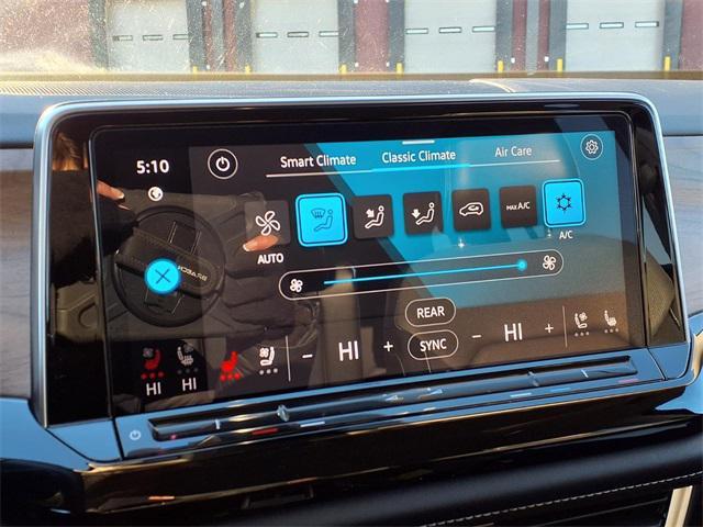 used 2024 Volkswagen Atlas car, priced at $30,051