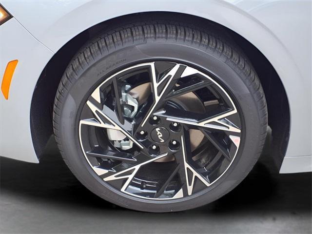 new 2026 Kia K5 car, priced at $31,600