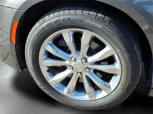 used 2019 Chrysler 300 car, priced at $13,988