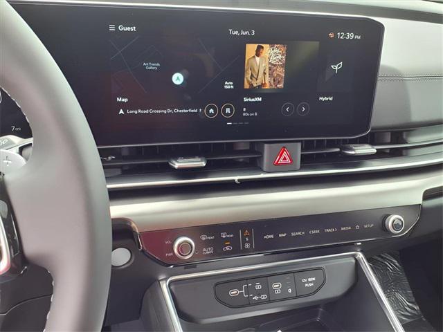 new 2025 Kia Carnival Hybrid car, priced at $49,190