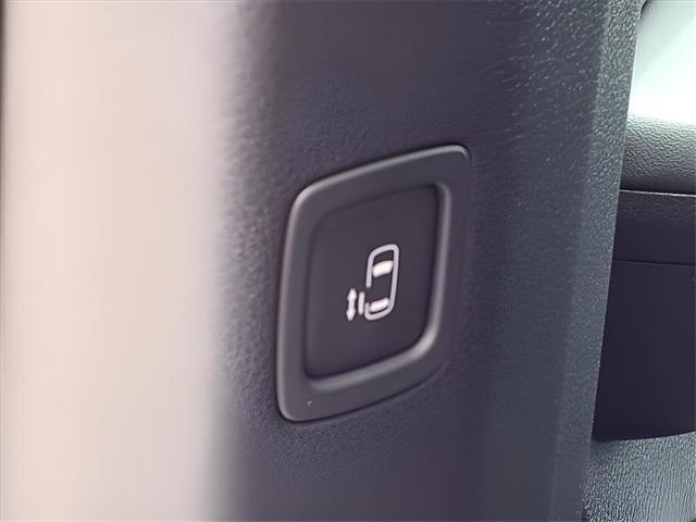 new 2025 Kia Carnival Hybrid car, priced at $49,190