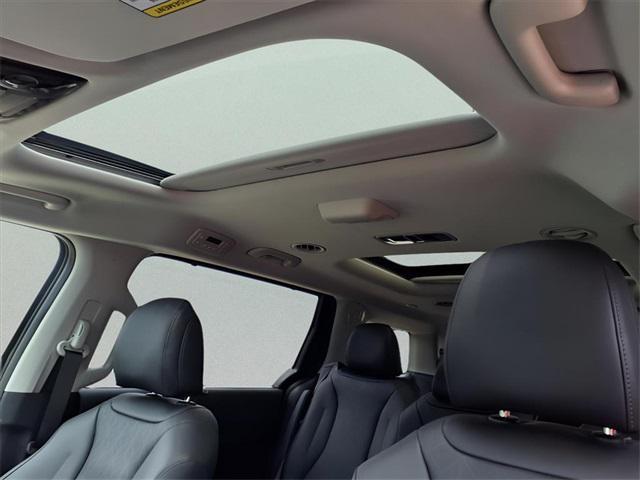 new 2025 Kia Carnival Hybrid car, priced at $49,190