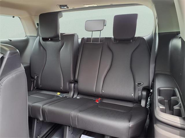 new 2025 Kia Carnival Hybrid car, priced at $49,190