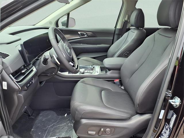 new 2025 Kia Carnival Hybrid car, priced at $49,190