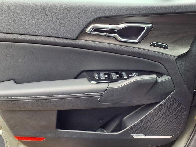 new 2025 Kia Sportage Plug-In Hybrid car, priced at $44,555