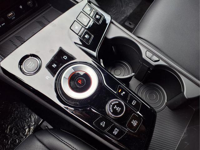 new 2025 Kia Sportage Plug-In Hybrid car, priced at $44,555