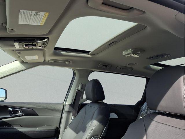 new 2026 Kia Carnival Hybrid car, priced at $53,700