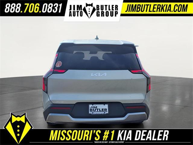 new 2026 Kia EV9 car, priced at $52,620