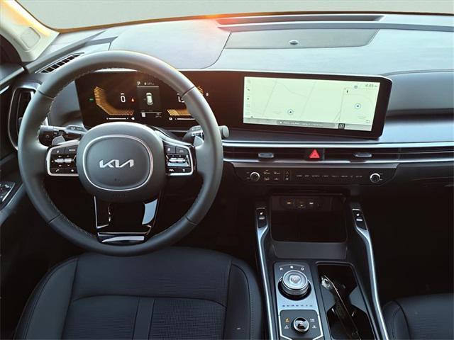 new 2025 Kia Sorento Hybrid car, priced at $40,690