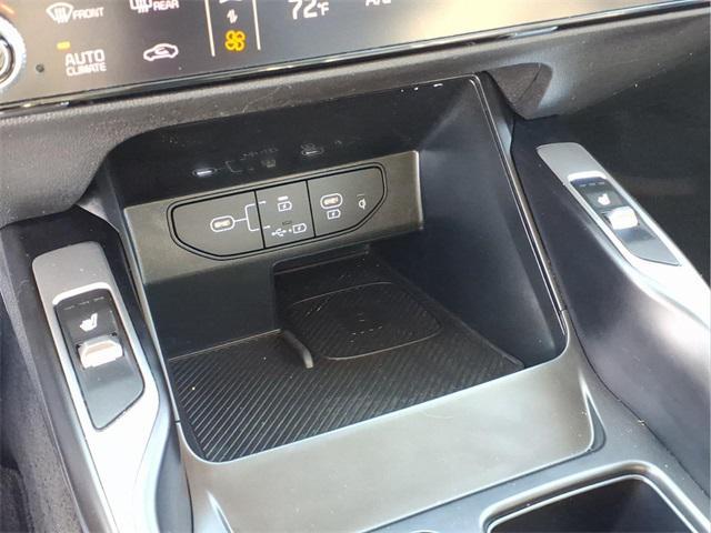 used 2024 Kia Sorento car, priced at $28,148