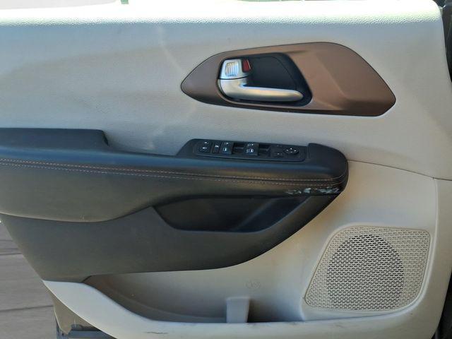 used 2018 Chrysler Pacifica car, priced at $10,035
