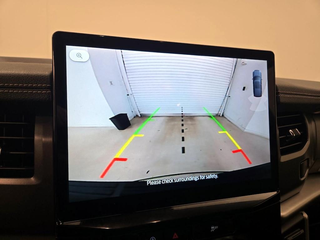 used 2024 Ford Expedition car, priced at $43,998