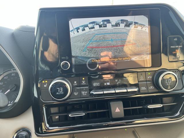 used 2023 Toyota Highlander car, priced at $35,499