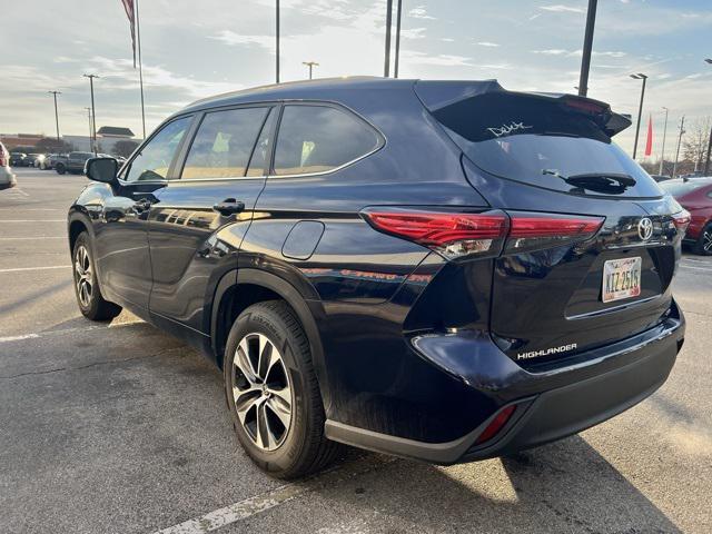 used 2023 Toyota Highlander car, priced at $35,499