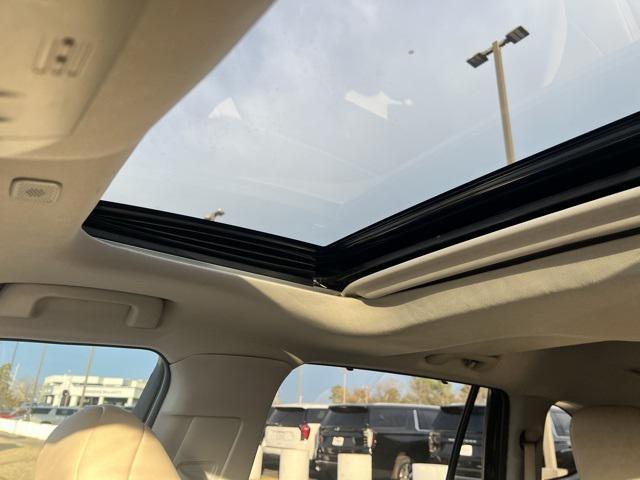 used 2023 Toyota Highlander car, priced at $35,499