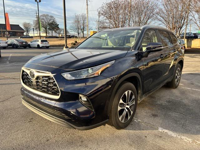used 2023 Toyota Highlander car, priced at $35,499