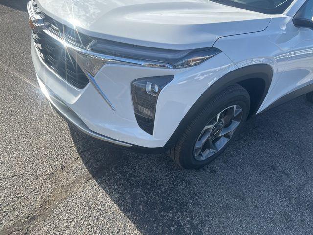 new 2026 Chevrolet Trax car, priced at $23,295