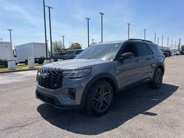 used 2025 Ford Explorer car, priced at $50,804