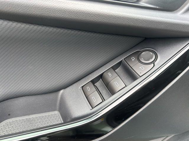 new 2026 Chevrolet Equinox car, priced at $28,815