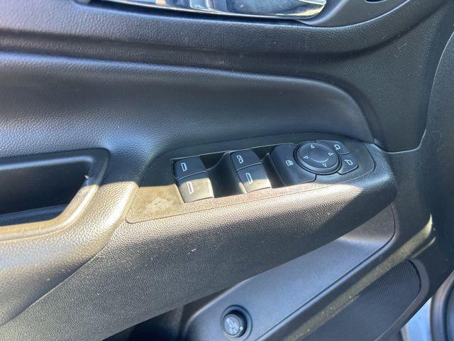 used 2023 Chevrolet Equinox car, priced at $19,291