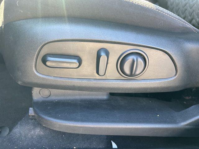 used 2023 Chevrolet Equinox car, priced at $19,291