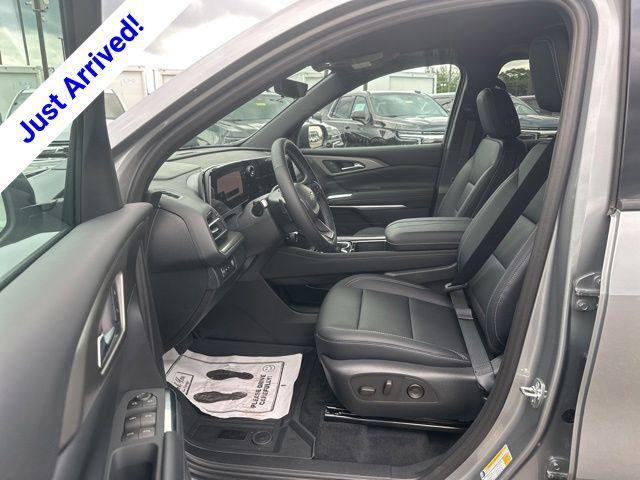 new 2026 Chevrolet Traverse car, priced at $44,770